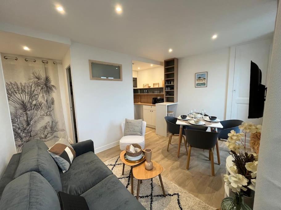 Appartement Le Bellevue à Granville Extérieur photo
